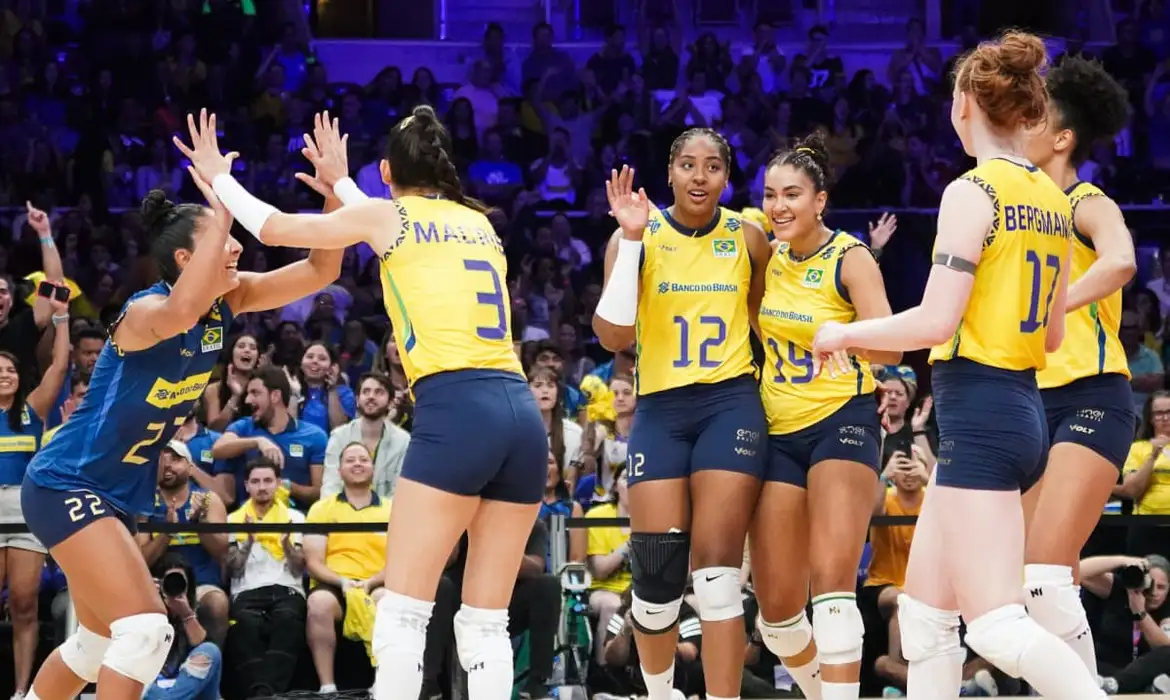 Leia mais sobre o artigo Liga das Nações: Brasil derrota EUA e mantém 100% de aproveitamento