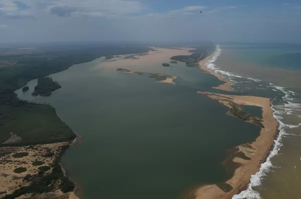 Leia mais sobre o artigo Foz do Rio Doce, no ES, vira área de proteção ambiental após ser atingida por rejeitos de Mariana