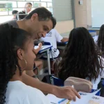 Professores podem acumular cargo público, decide Congresso