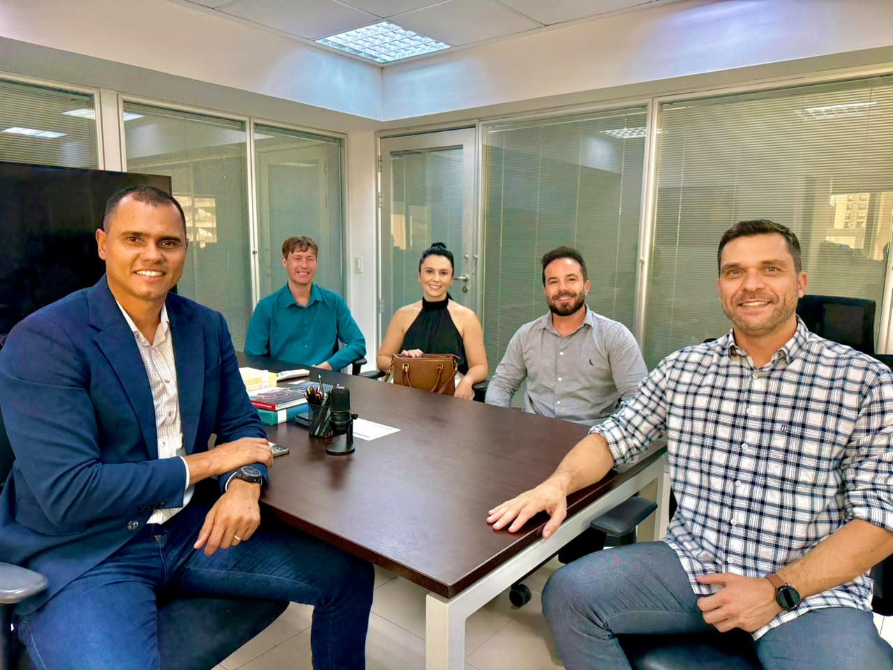 Leia mais sobre o artigo SÃO MATEUS AVANÇA NO FORTALECIMENTO DA INTEGRIDADE PÚBLICA EM REUNIÃO COM A SECONT