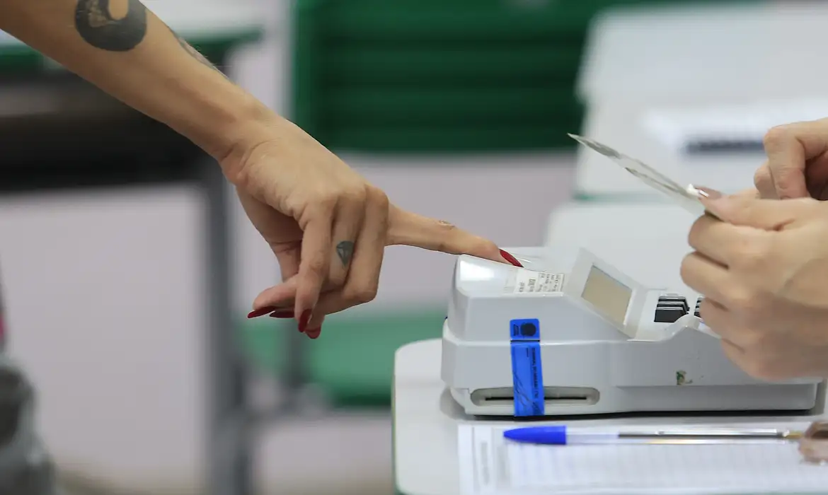 Leia mais sobre o artigo Lula cresce em número de votos em todos os estados; Flávio recua em 6