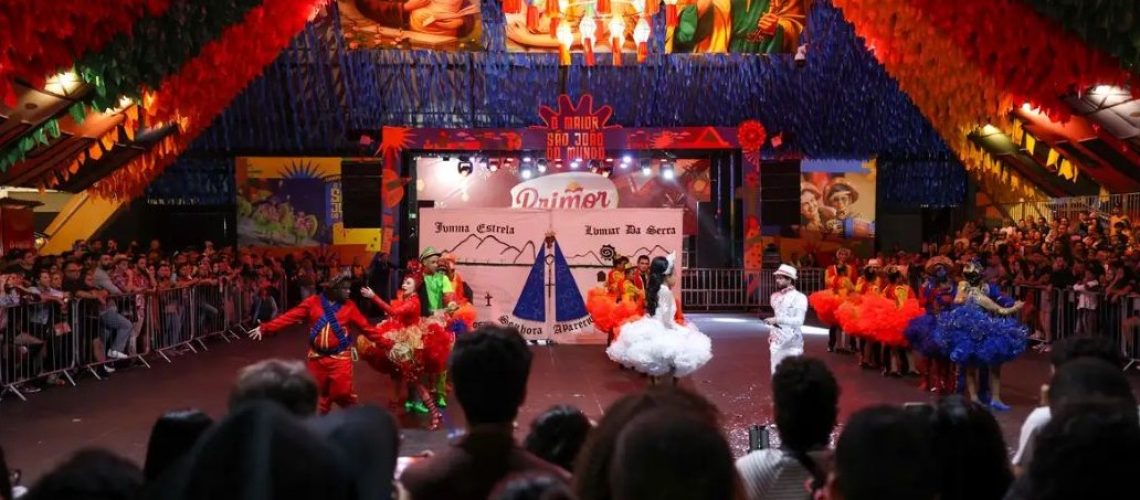 Os equipamentos culturais reabilitados no Centro Histórico de Vitória representam a oportunidade de transformar patrimônios arquitetônicos em vetores de dinamização cultural e econômica, incentivando o turismo, a educação patrimonial e a valorização da - 7